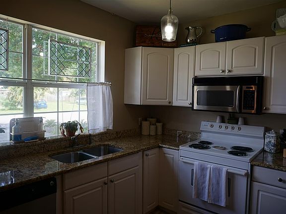 4th image of 1225 N 13th Ave