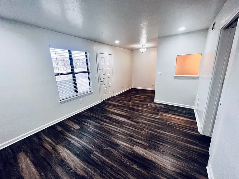 The Landing On 9 — Photo 18
