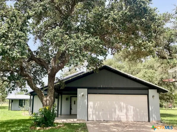 84 Shadow Ln, Victoria, TX 77905