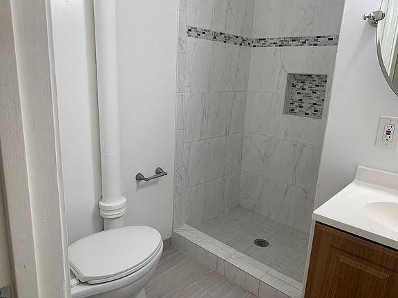 2nd image of 125 12th St