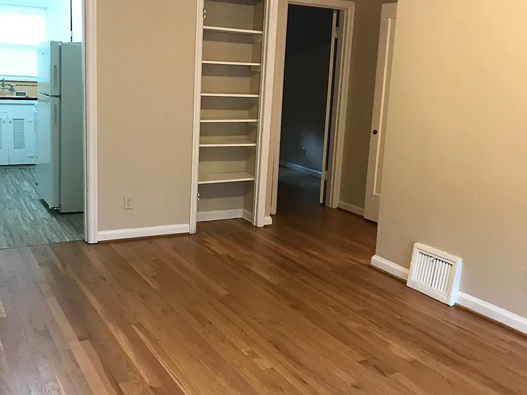 2374 NW Northrup St #6 — Photo 1