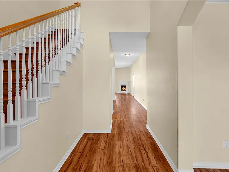 2023 Lairds Dr — Photo 22