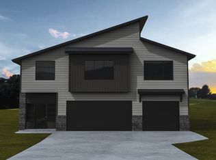 1045 61st Ave W, West Fargo, ND