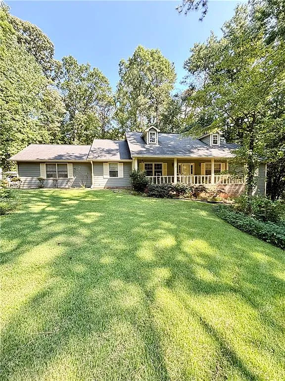 1125 Johnson Cir photo 1