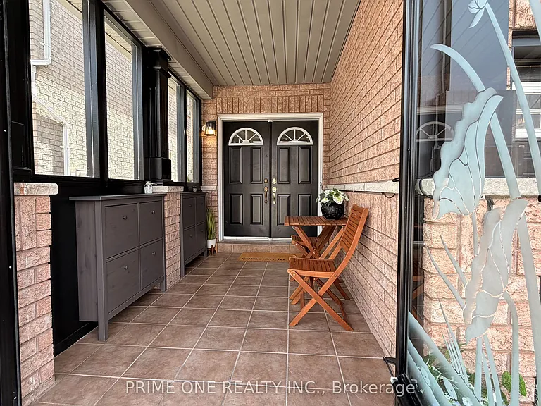 7124 Village Walk — Photo 3