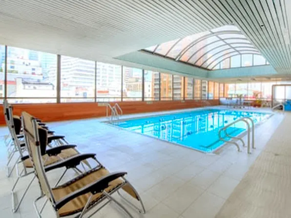303 East 57th Street image 11 of 12