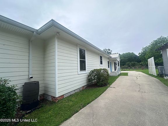 5th image of 5130 Arthur St
