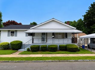 15 Maple St, West Wyoming, PA 18644