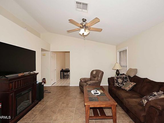 3rd image of 15721 W LUNDBERG Street