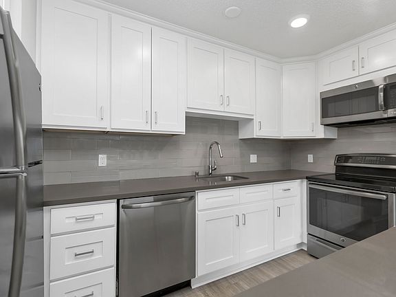 5th image of 175 21st Ave APT 103