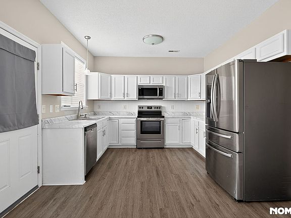 3rd image of 123 Hardin Dr