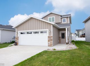 6235 58th St S, Fargo, ND