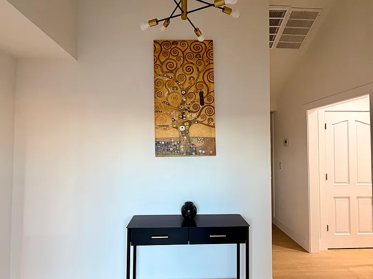 155 Harold Ave — Photo 2