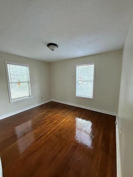 2 bed, 806 sqft, $785 — Photo 3
