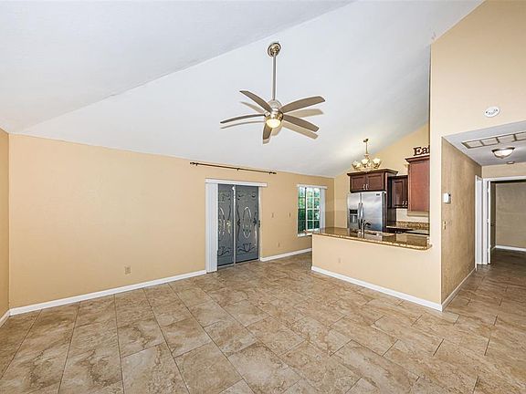 3rd image of 2673 Markham Ct