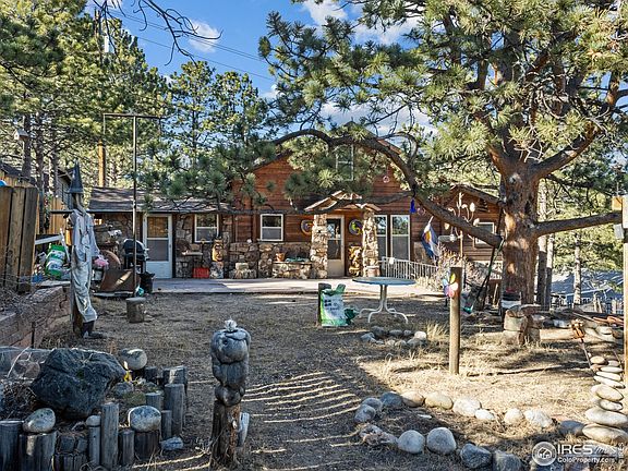 3rd image of 825 Fawn Ln