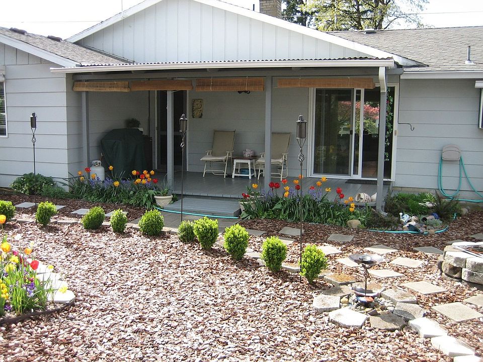 2nd image of 2990 SE Anderson Rd