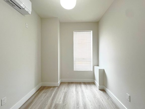5th image of 952 Bedford Ave #1D