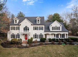 15 Homestead Dr, Medfield, MA 02052