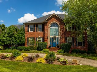 2217 Woodburn Hall Rd, Lexington, KY 40515