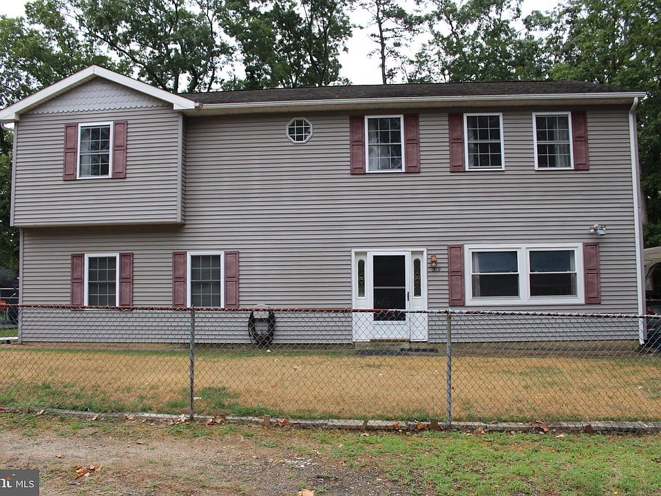 1st image of 319 Sumach St
