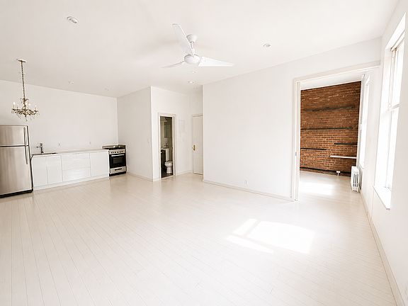 3rd image of 5-46 50th Ave #2F