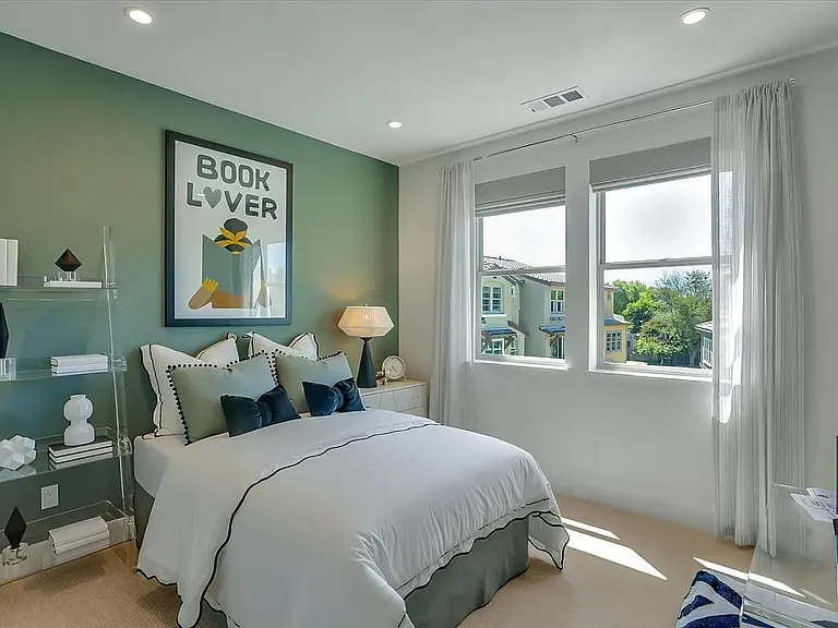 1008 San Pierre Way — Photo 5