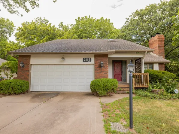 207 S Brook Forest Rd, Derby, KS 67037