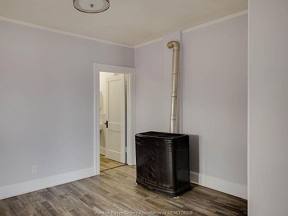 5th image of 485 Louis Ave