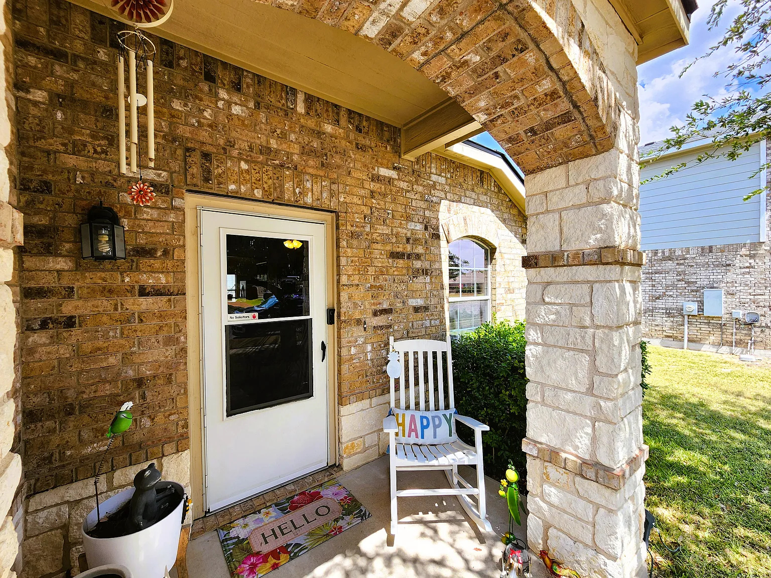 3 bed, 1416 sqft, $1,650 — Photo 2