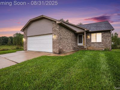 2310 Pear Tree Dr, Burton, MI, 48519