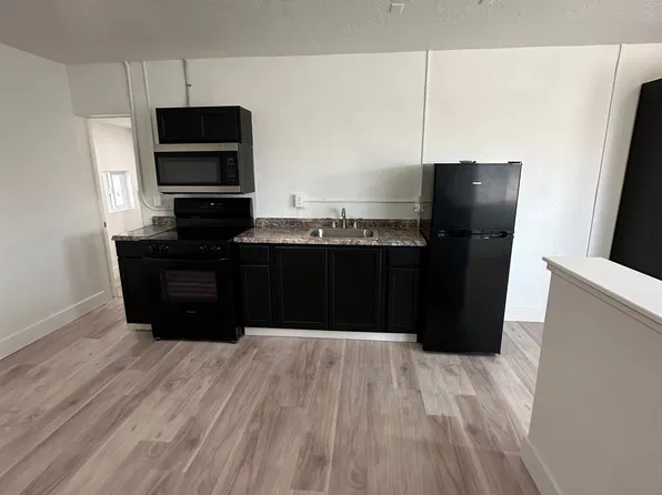 Snake River Canyon Apartments