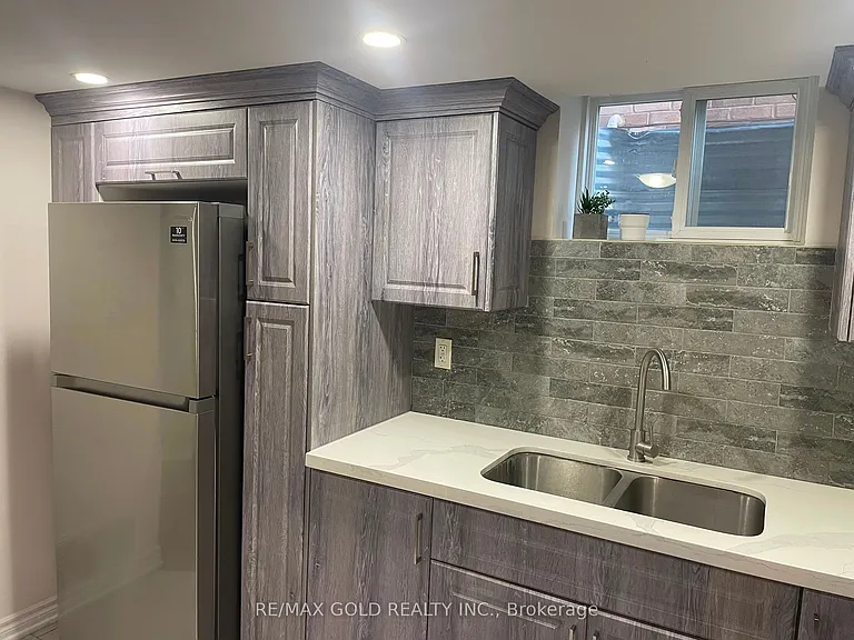 20 Kincaid Ln #BASEMENT — Photo 14