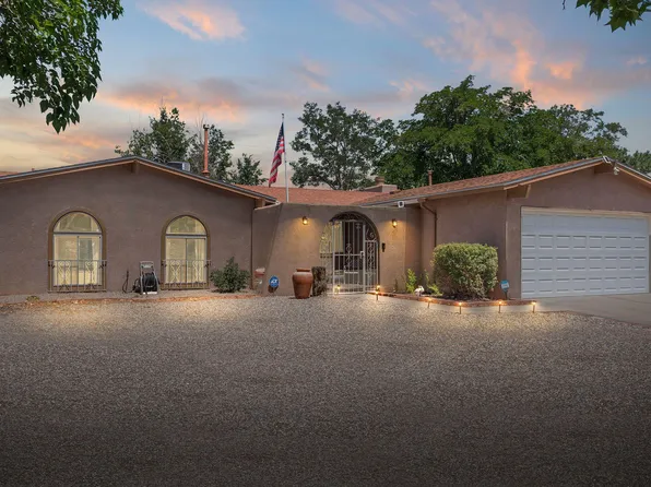 5221 Calle Nuestra NW, Albuquerque, NM 87120