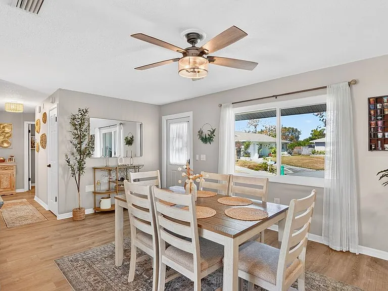 425 Via Valencia Ct — Photo 27