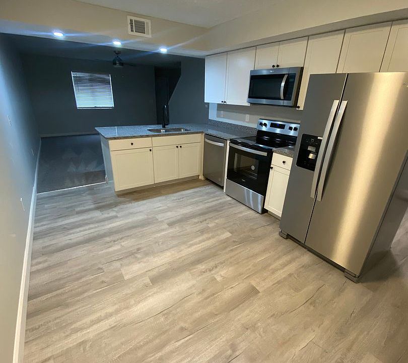 1st image of 3244 Summerhill Ln