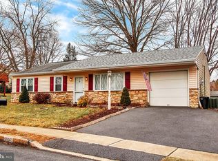 206 Brookline Dr, Lancaster, PA 17603