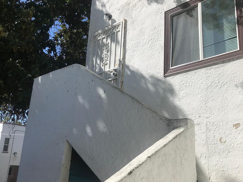 1st image of 275 N Chester Ave