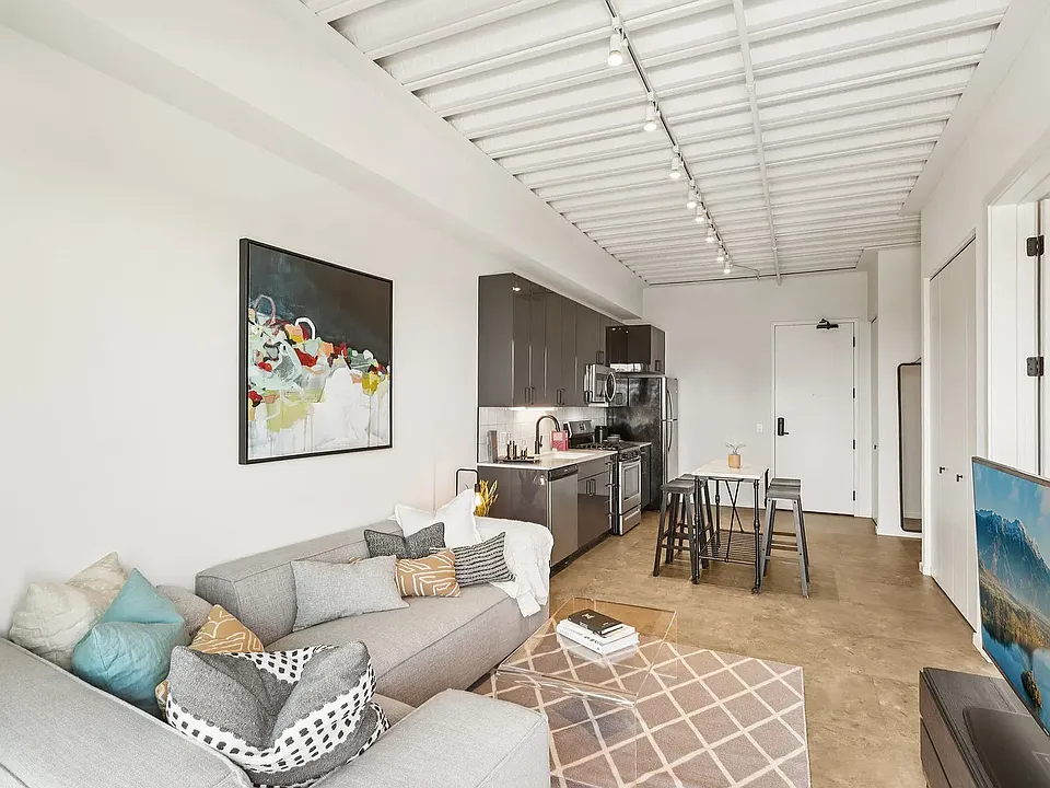1222 W Jackson Blvd #117
