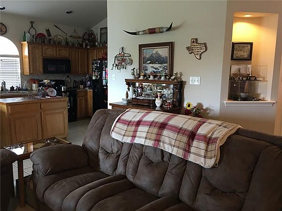 3rd image of 1041 Aaron Dr