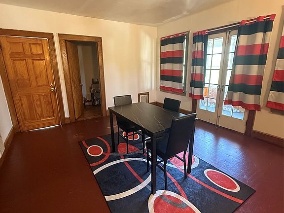 5th image of 34 Fairview Ave