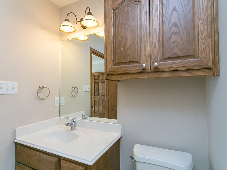16160 Rolling Meadows Dr — Photo 4