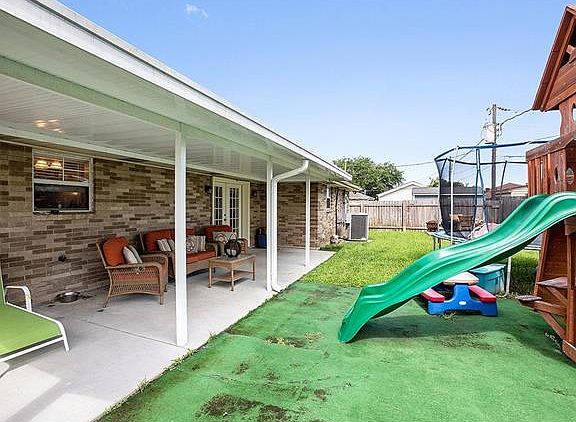 2nd image of 2609 Karen Dr