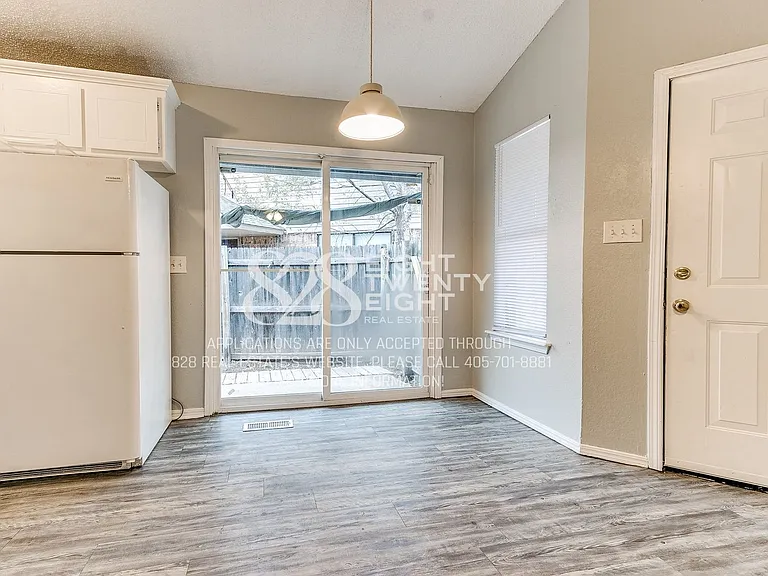 4304-4306 Harvard Rd — Photo 11