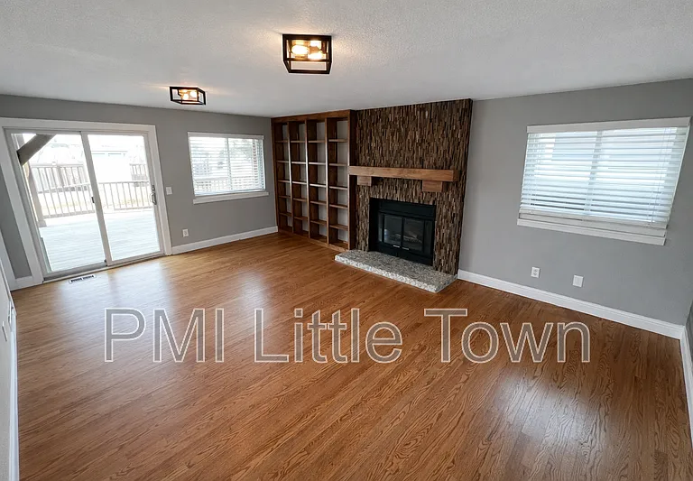8975 S Coyote St — Photo 8
