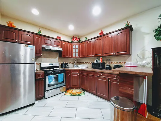 Rented by Prime America Real Estate Inc | media 1