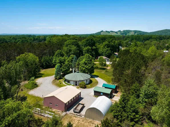 16300 Cadillac Hwy, Thompsonville, MI 49683