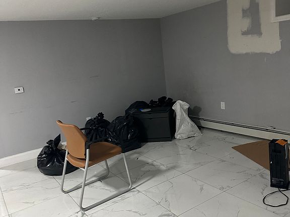 3rd image of 1155 Fteley Ave #Basement