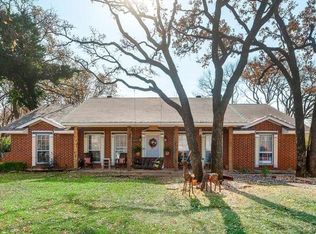 7432 Meadowbrook Dr, Fort Worth, TX 76112