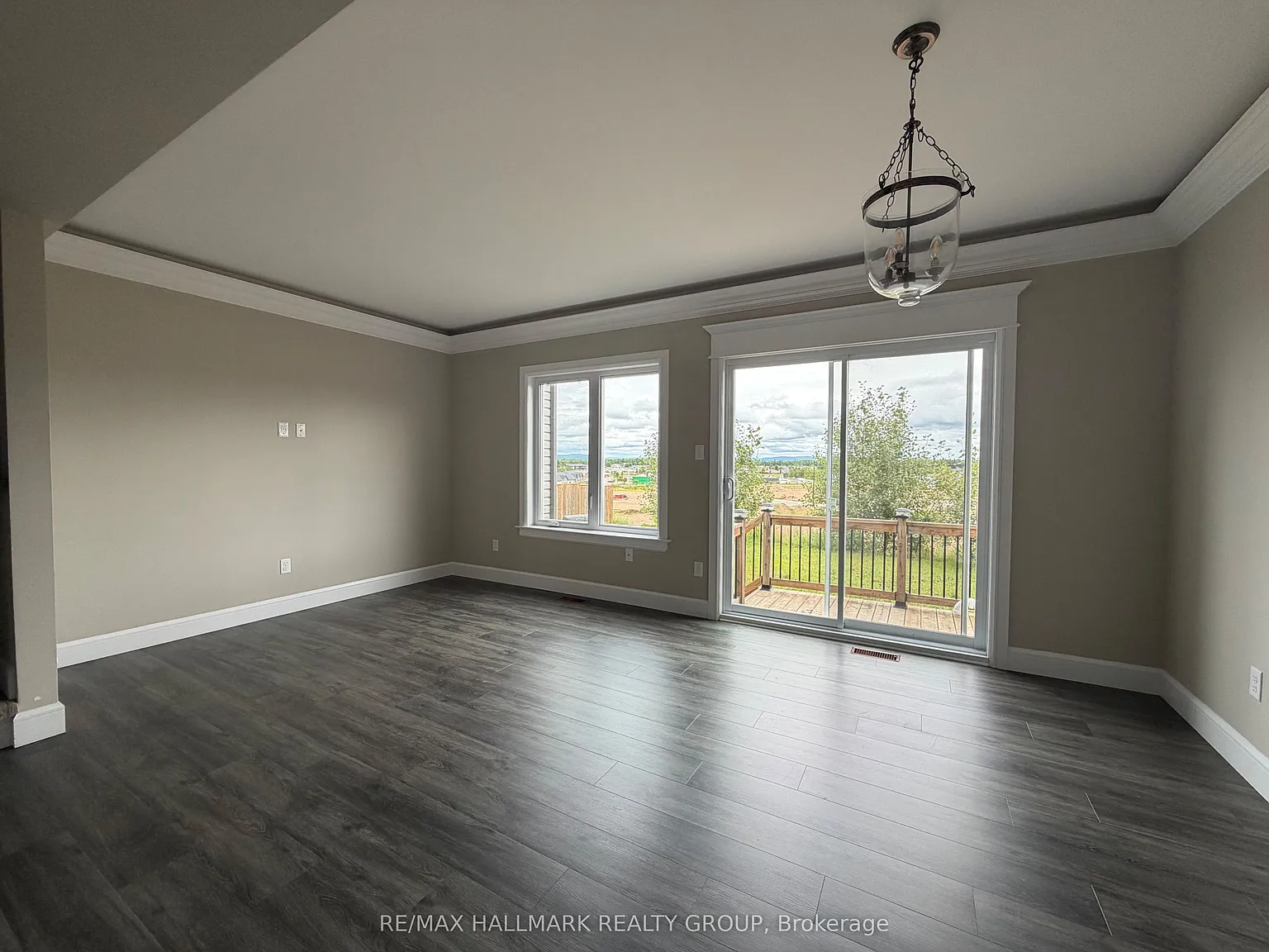 3 bed, $2,600 — Photo 3